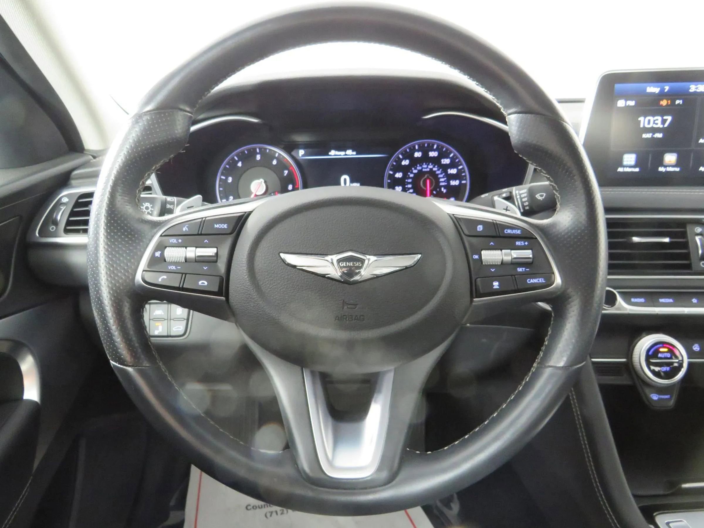 Used 2019 Genesis G70 2.0T Advanced image 13