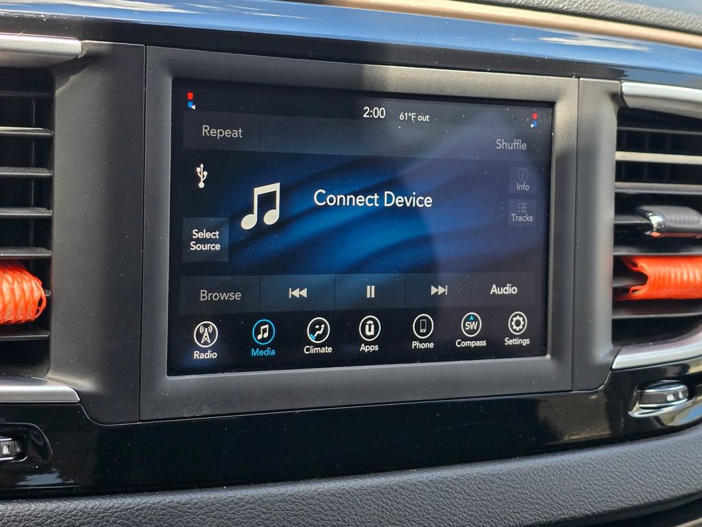 Used 2021 Chrysler Voyager Lxi FWD image 39