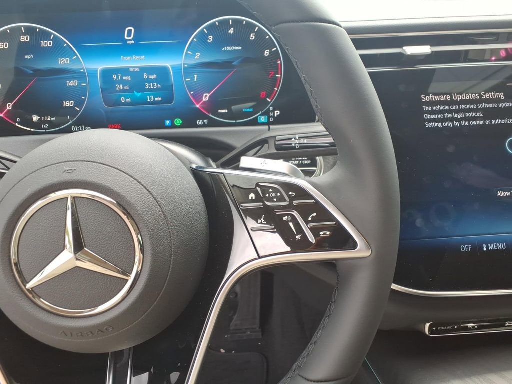 New 2026 Mercedes-Benz E 350 4MATIC Sedan image 21