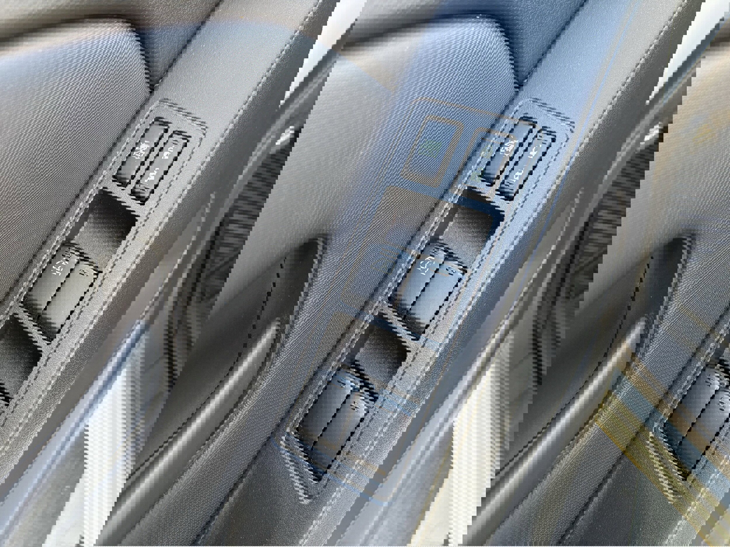 Used 2022 Nissan Frontier S w/ Technology Package image 26