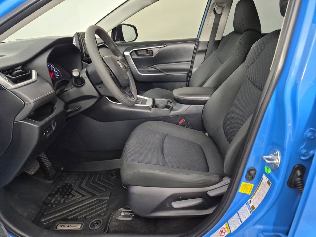 Used 2019 Toyota RAV4 LE w/ All Weather Liner Package AWD/4WD image 16