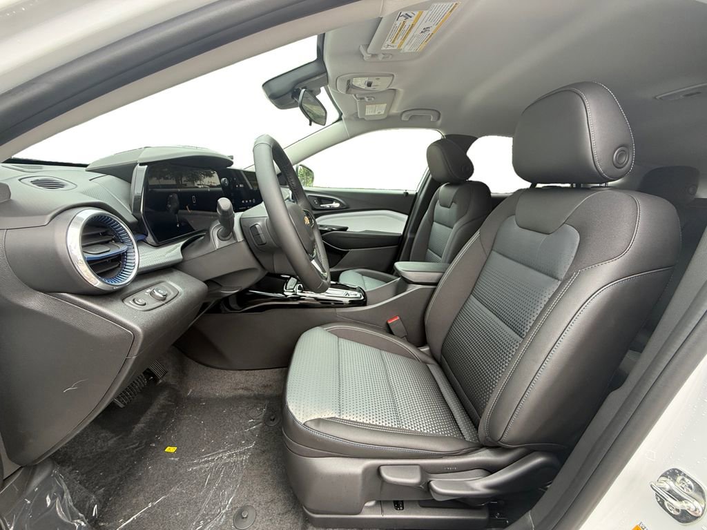 New 2026 Chevrolet Trax LT FWD image 9