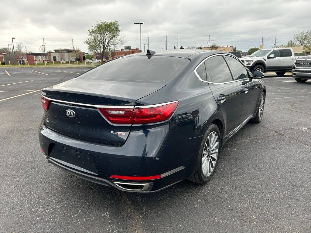 Used 2018 Kia Cadenza Premium image 9