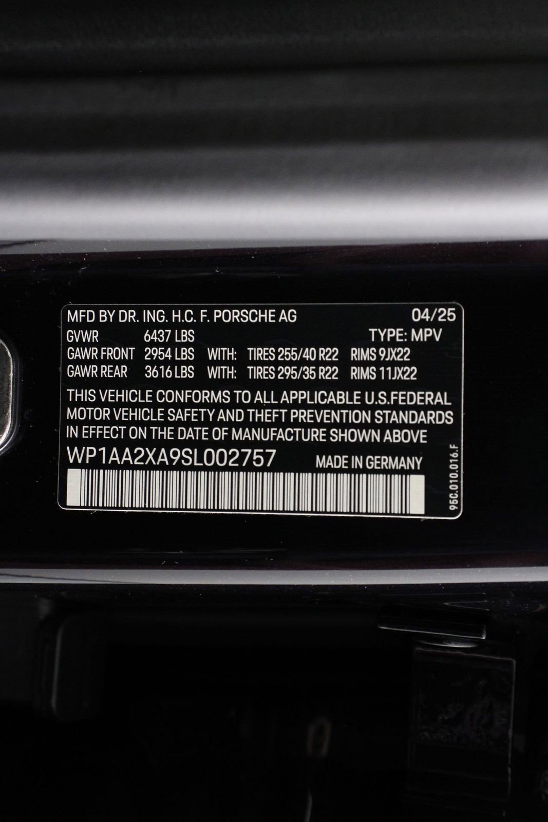 Certified 2025 Porsche Macan 4 Electric image 19