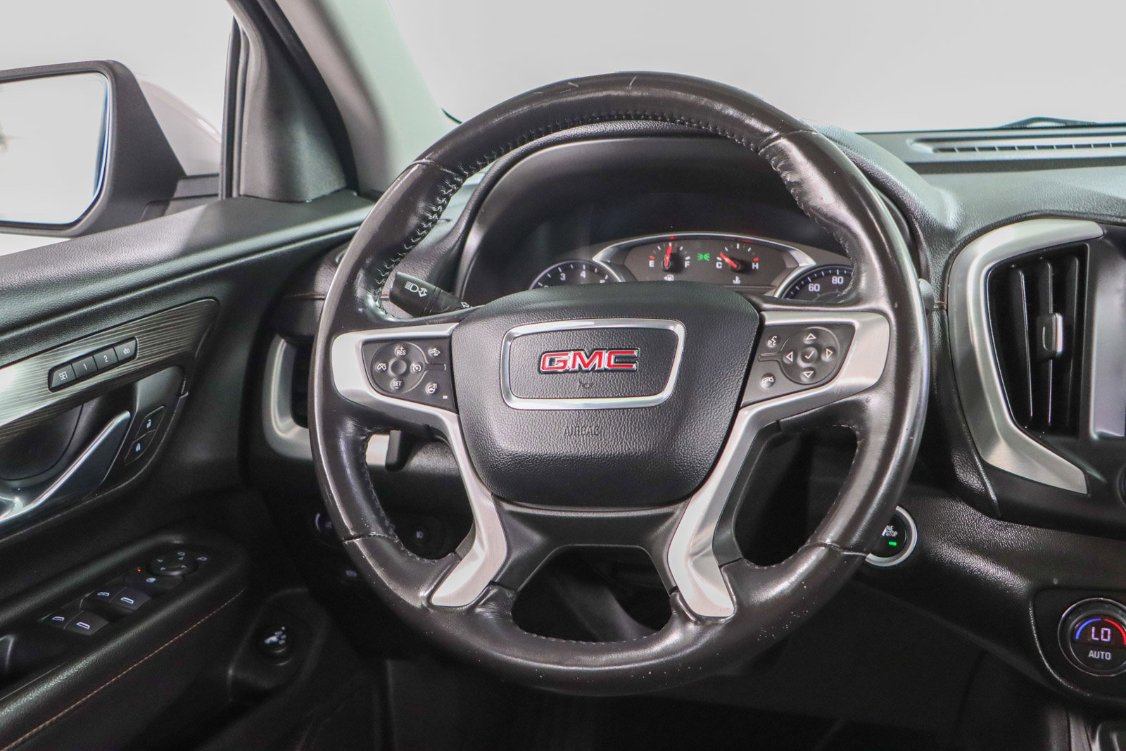 Used 2019 GMC Terrain SLT w/ Preferred Package image 10