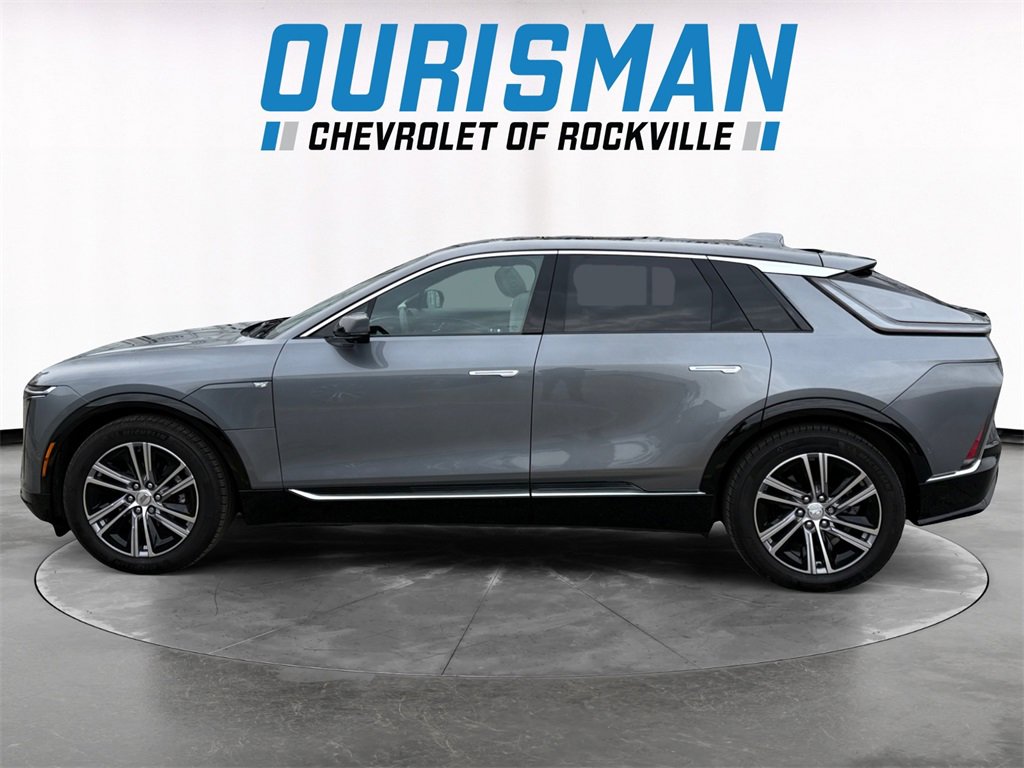 Used 2023 Cadillac Lyriq 2WD image 3