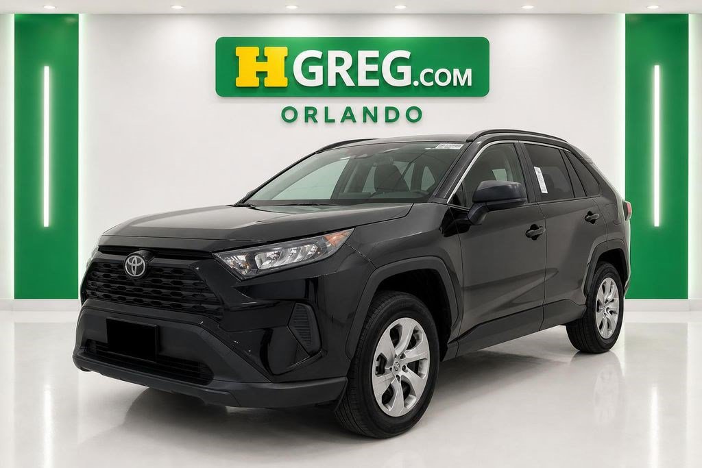 Used 2020 Toyota RAV4 LE FWD image 4