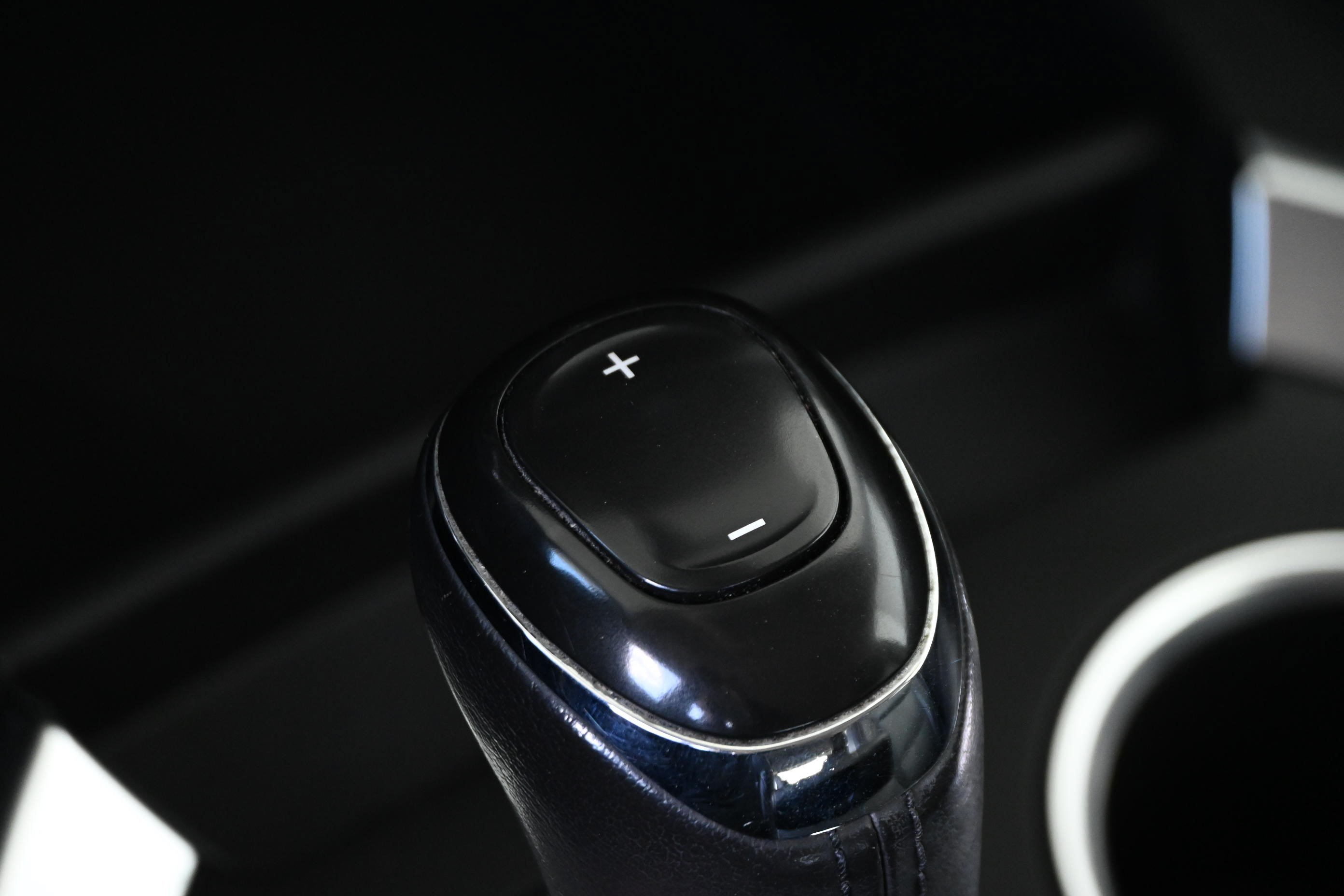 Used 2019 Chevrolet Traverse RS FWD image 32