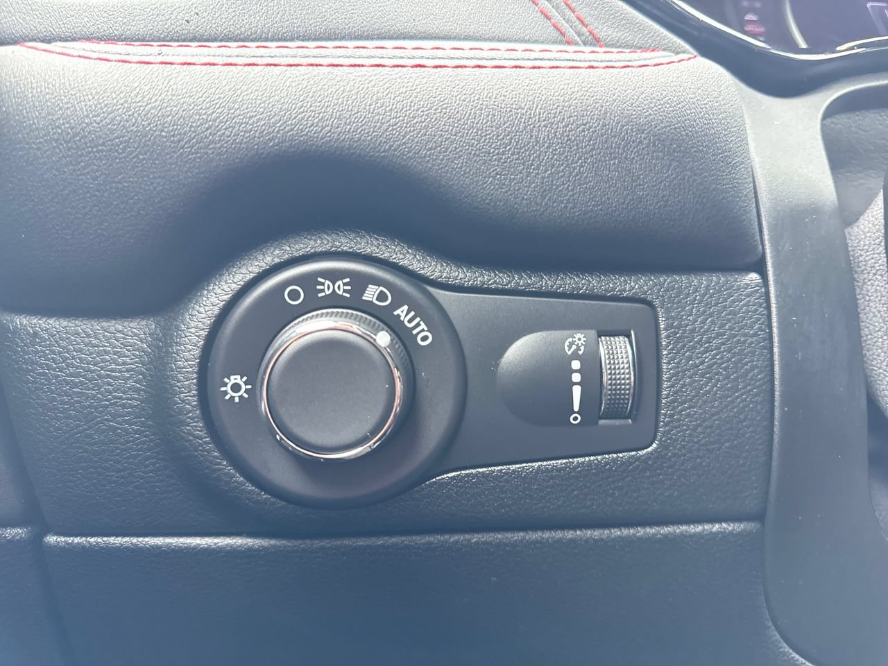 Used 2024 Dodge Durango R/T AWD/4WD image 18
