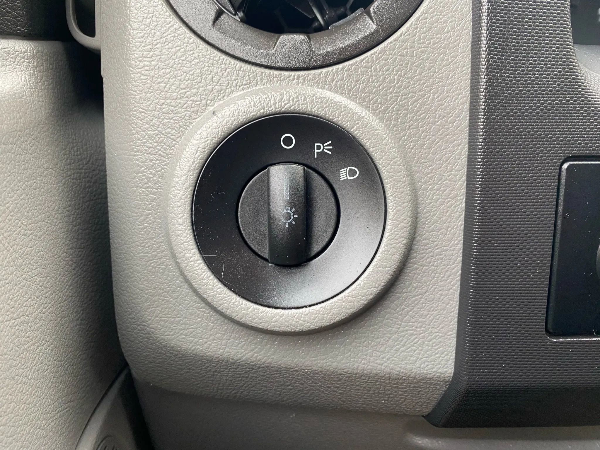 Used 2015 Ford E-350 and Econoline 350 Super Duty w/ Power Windows & Locks Group RWD image 15