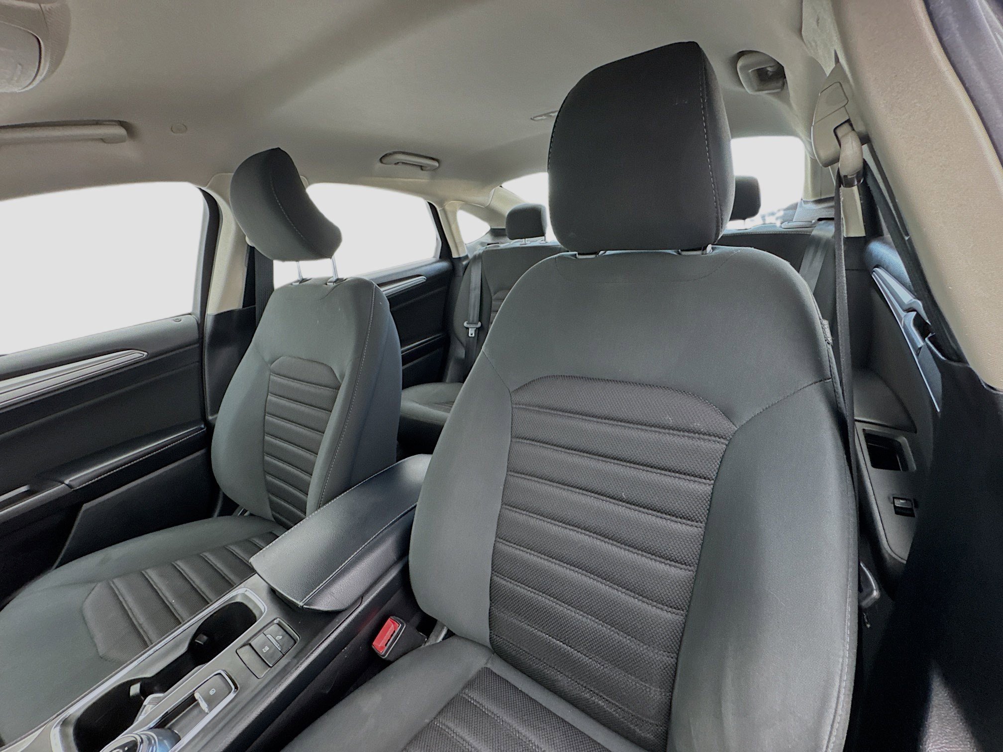 Used 2019 Ford Fusion SE image 13