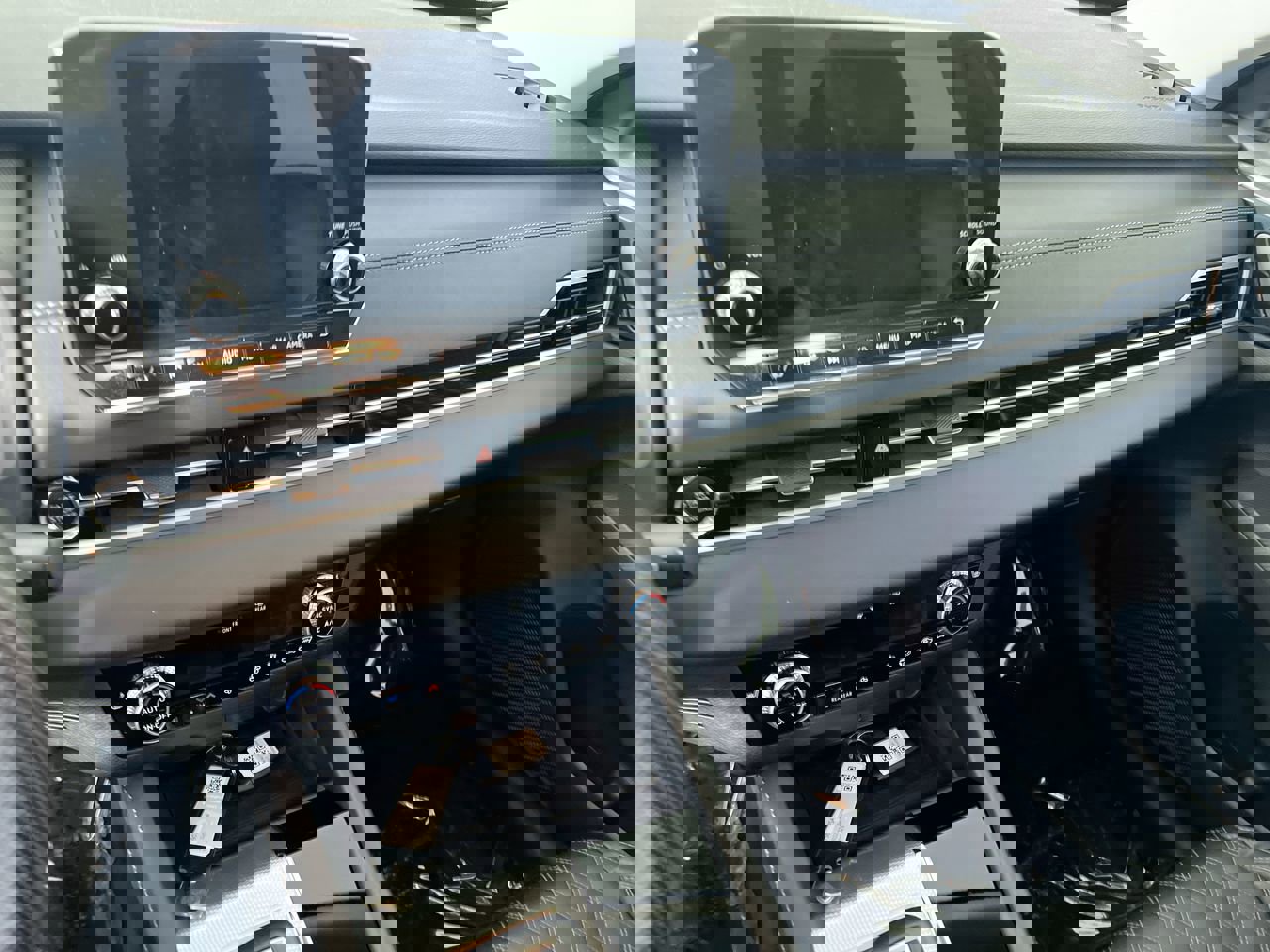 Used 2022 Mitsubishi Outlander SEL AWD/4WD image 25