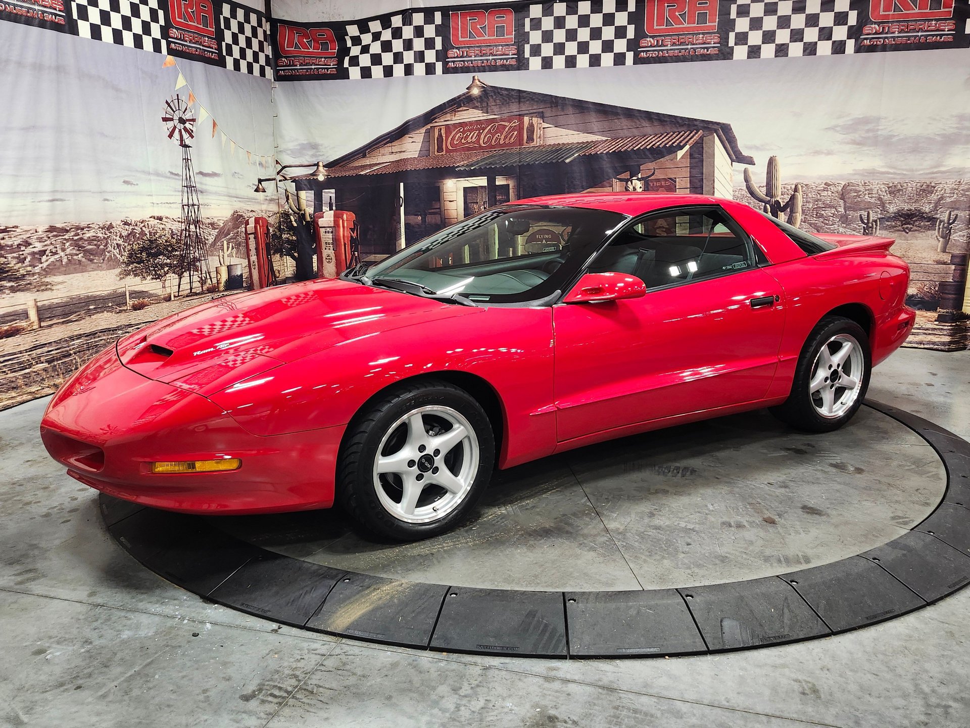 Used 1996 Pontiac Firebird Trans Am RWD image 2