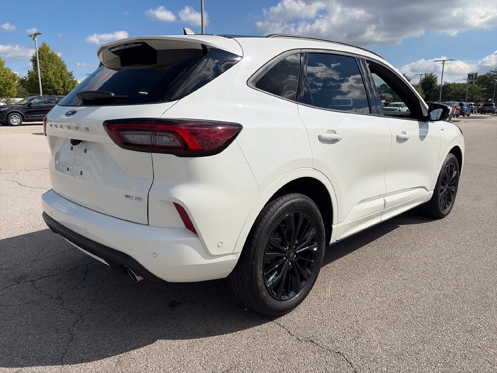 Used 2023 Ford Escape ST-Line Elite w/ Premium Technology Package AWD/4WD image 7