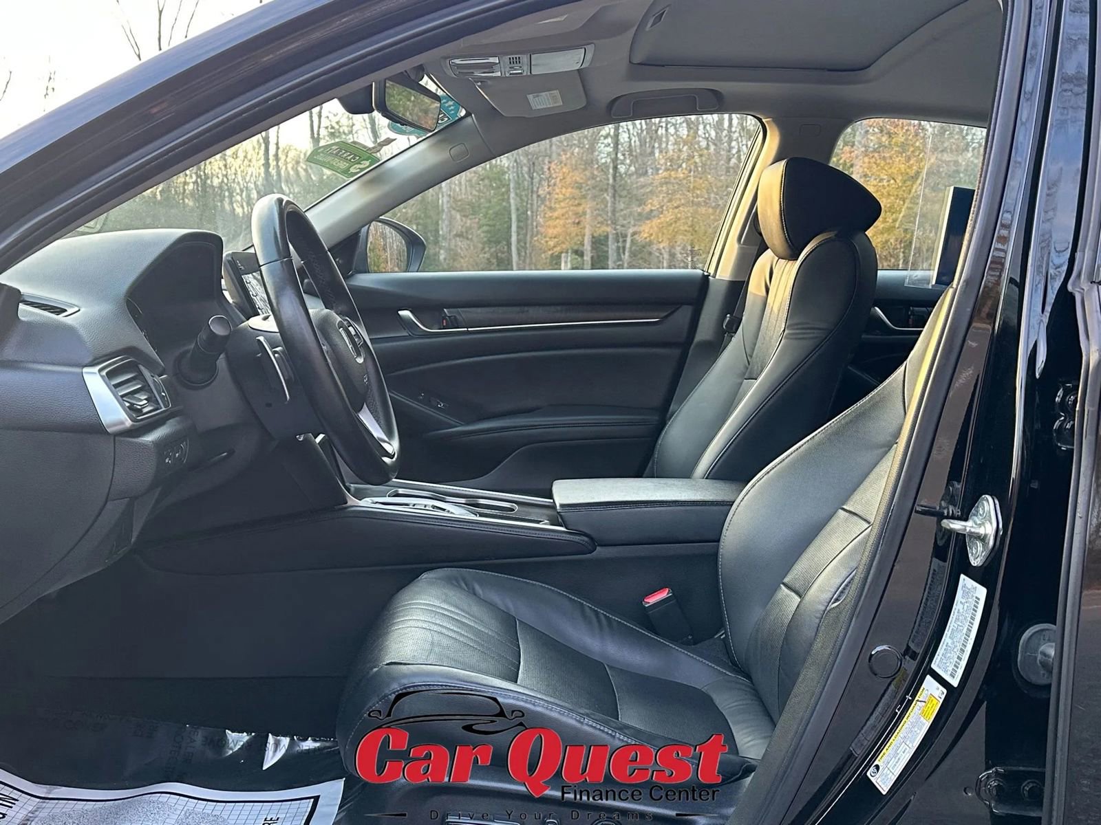 Used 2018 Honda Accord Touring image 9