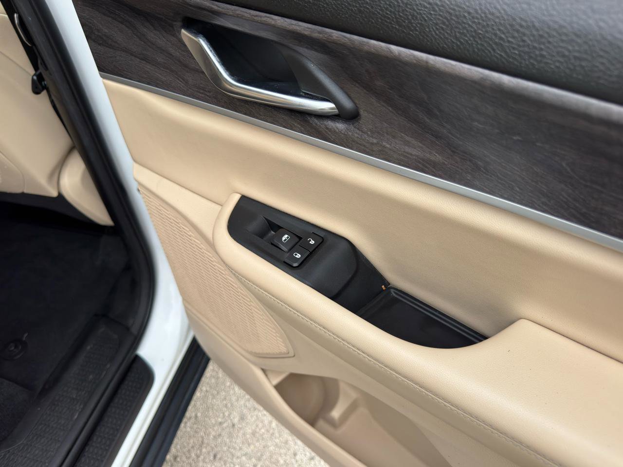 Used 2024 Jeep Grand Cherokee L Limited image 42