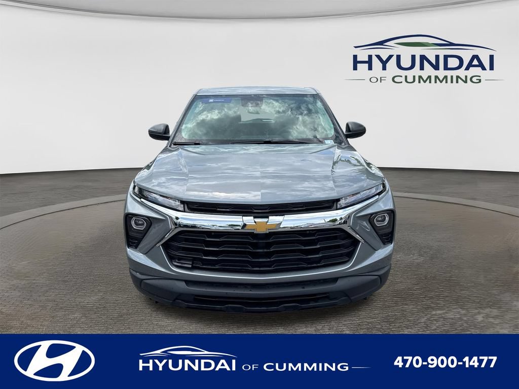 Used 2024 Chevrolet TrailBlazer LS w/ LS Confidence Package FWD image 2