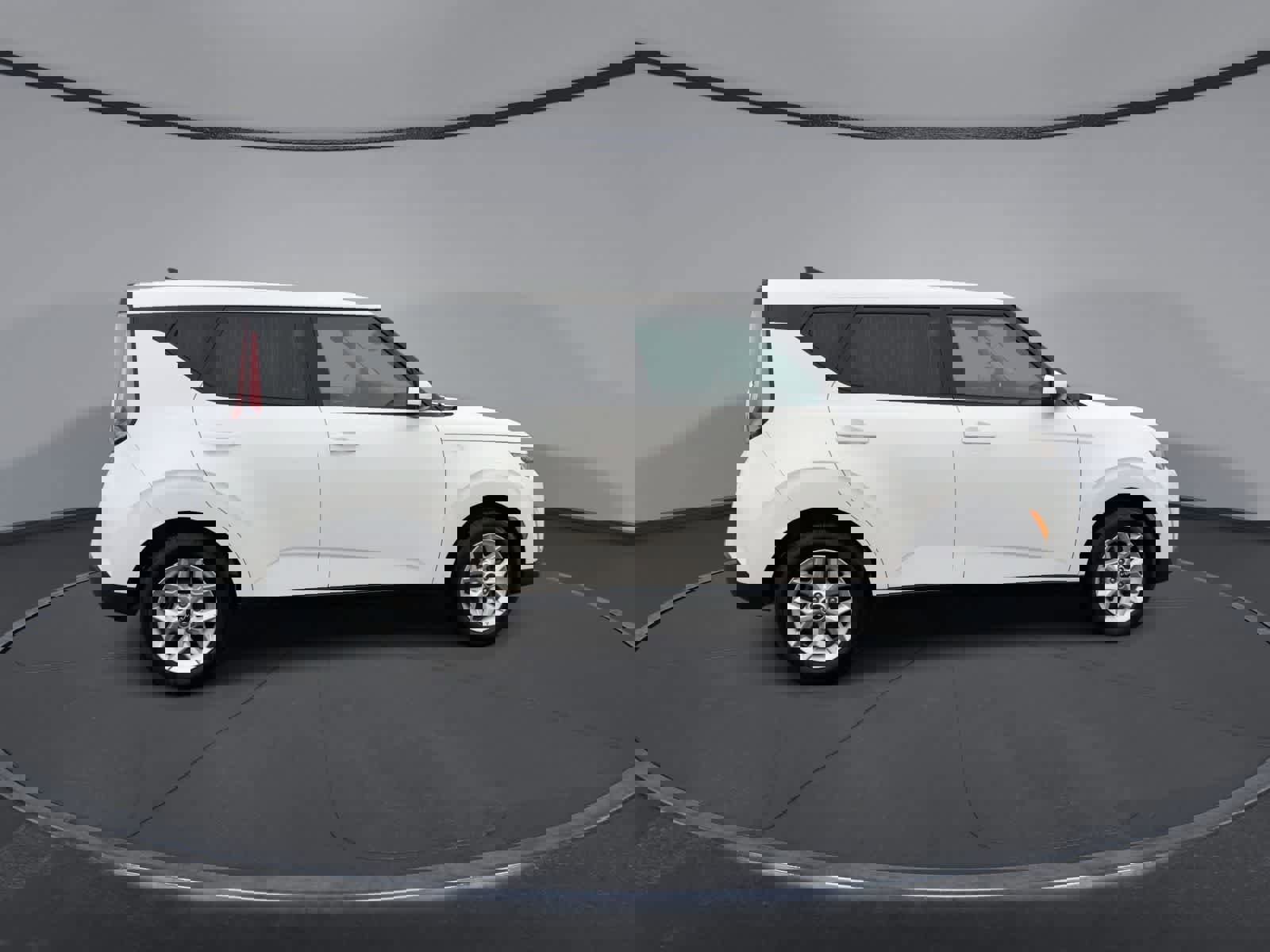 Used 2023 Kia Soul LX w/ LX Technology Package image 9