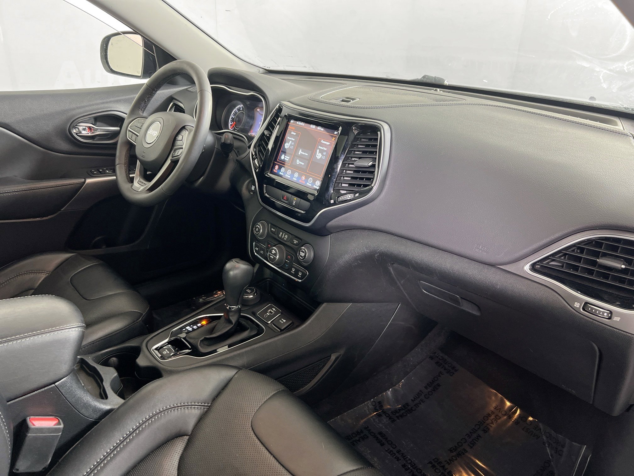 Used 2022 Jeep Cherokee Limited image 28