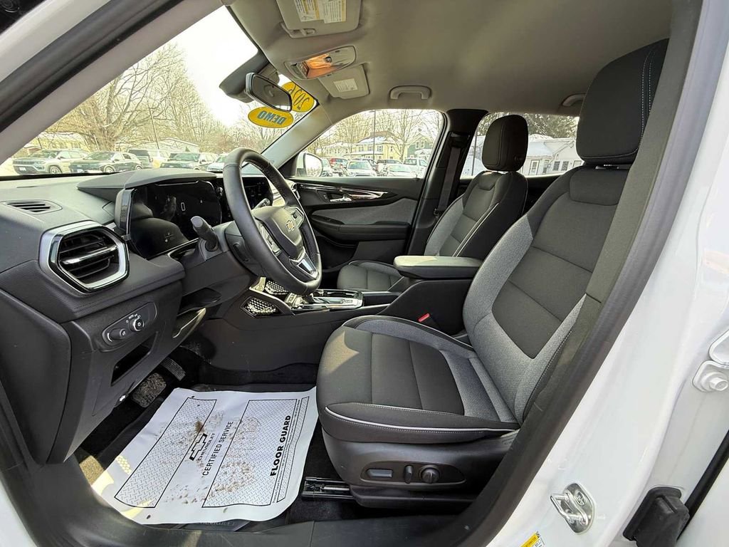 Used 2026 Chevrolet TrailBlazer LT w/ Convenience Package image 16