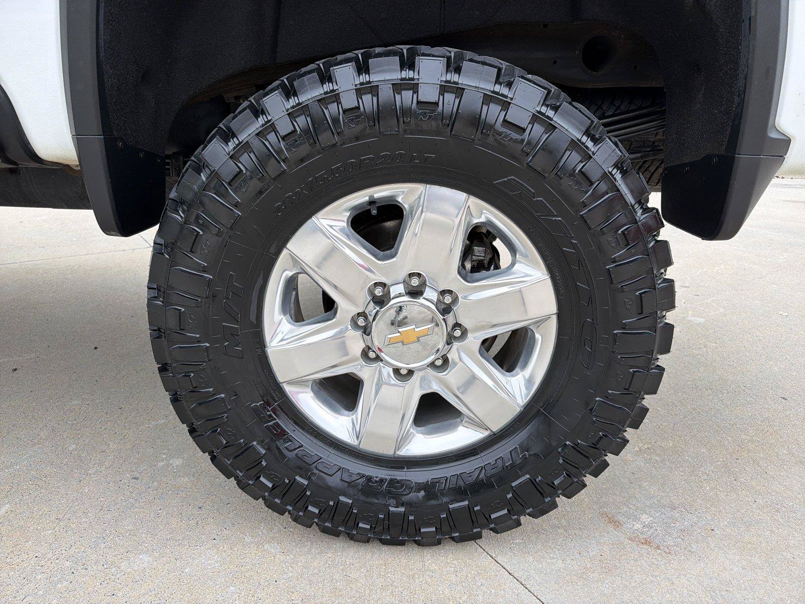 Used 2020 Chevrolet Silverado 2500 LTZ w/ LTZ Premium Package AWD/4WD image 17