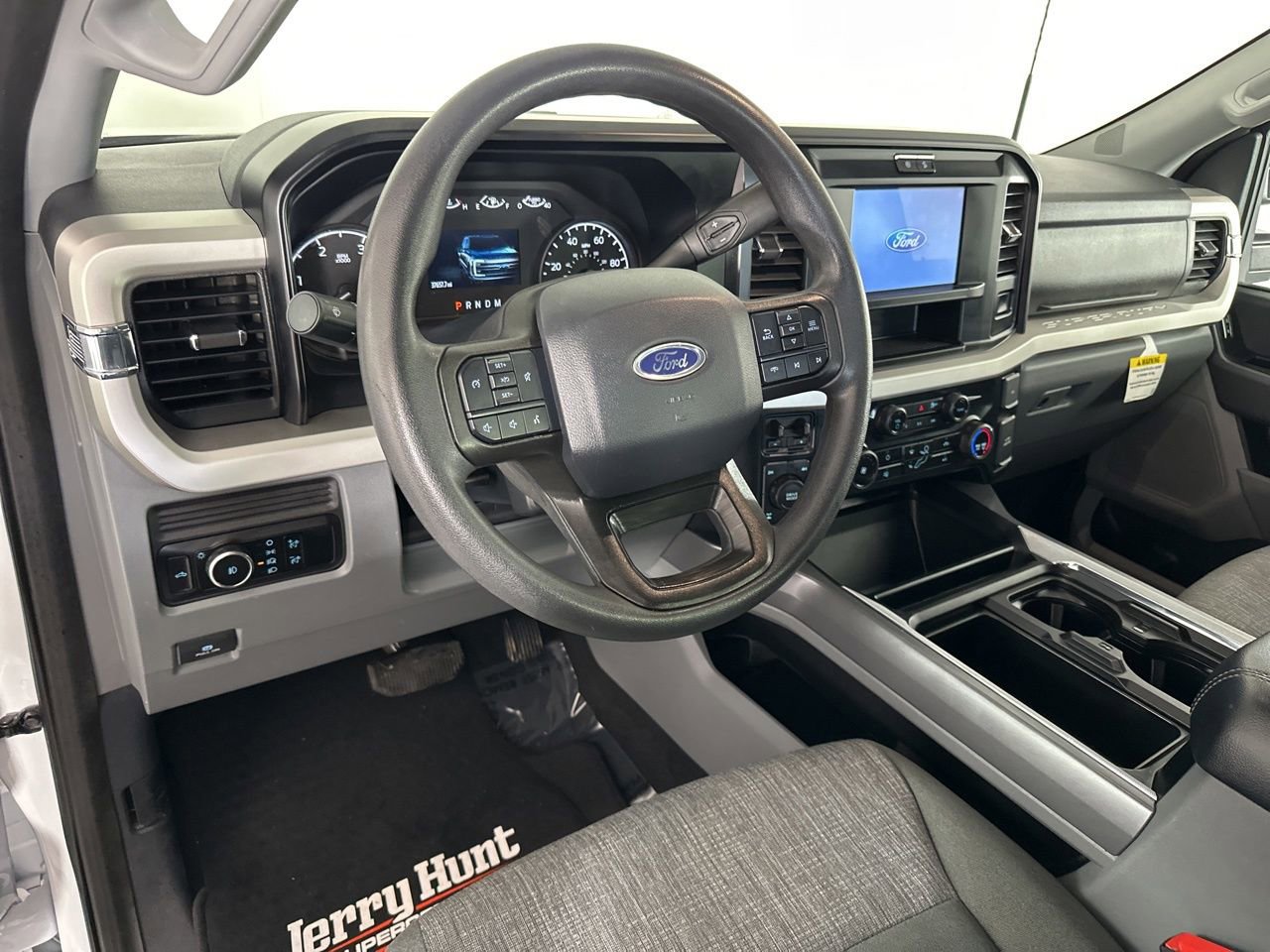 Used 2025 Ford F250 XLT w/ FX4 Off-Road Package image 11