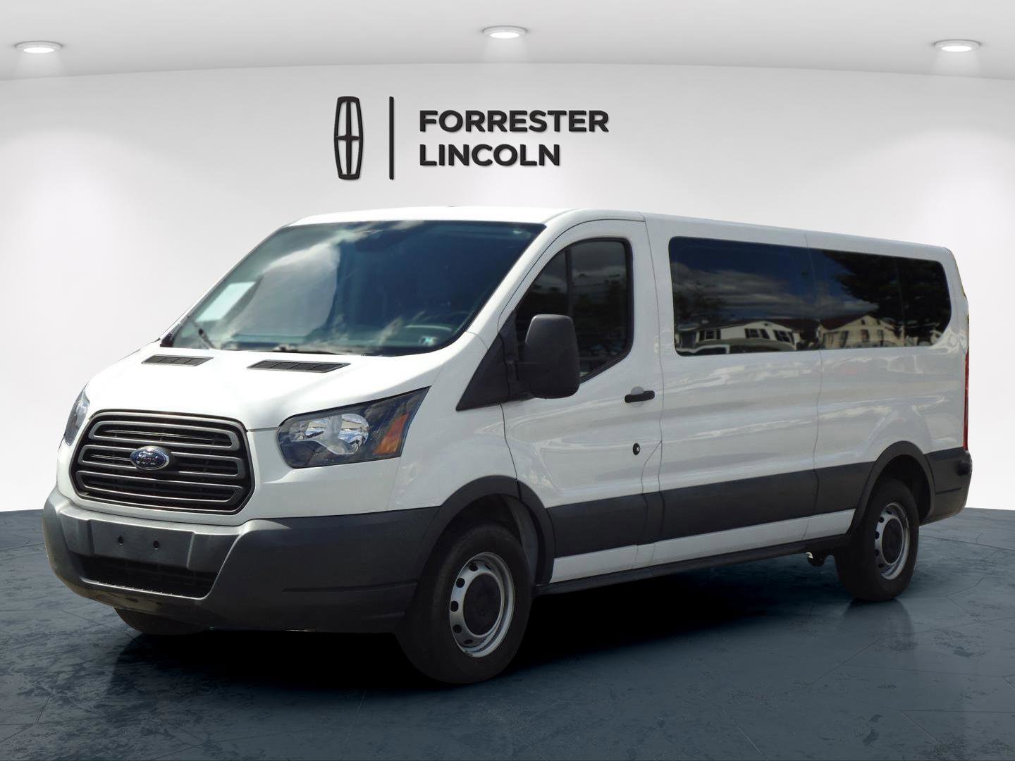 Used 2017 Ford Transit 350 XL image 7