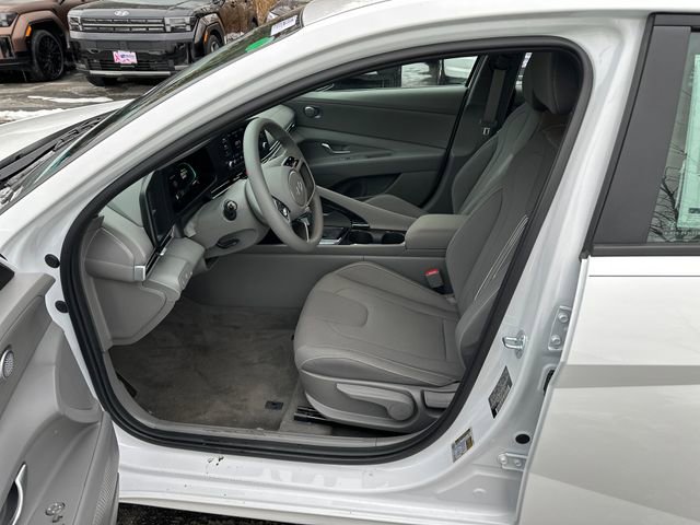 Certified 2025 Hyundai Elantra Blue image 9
