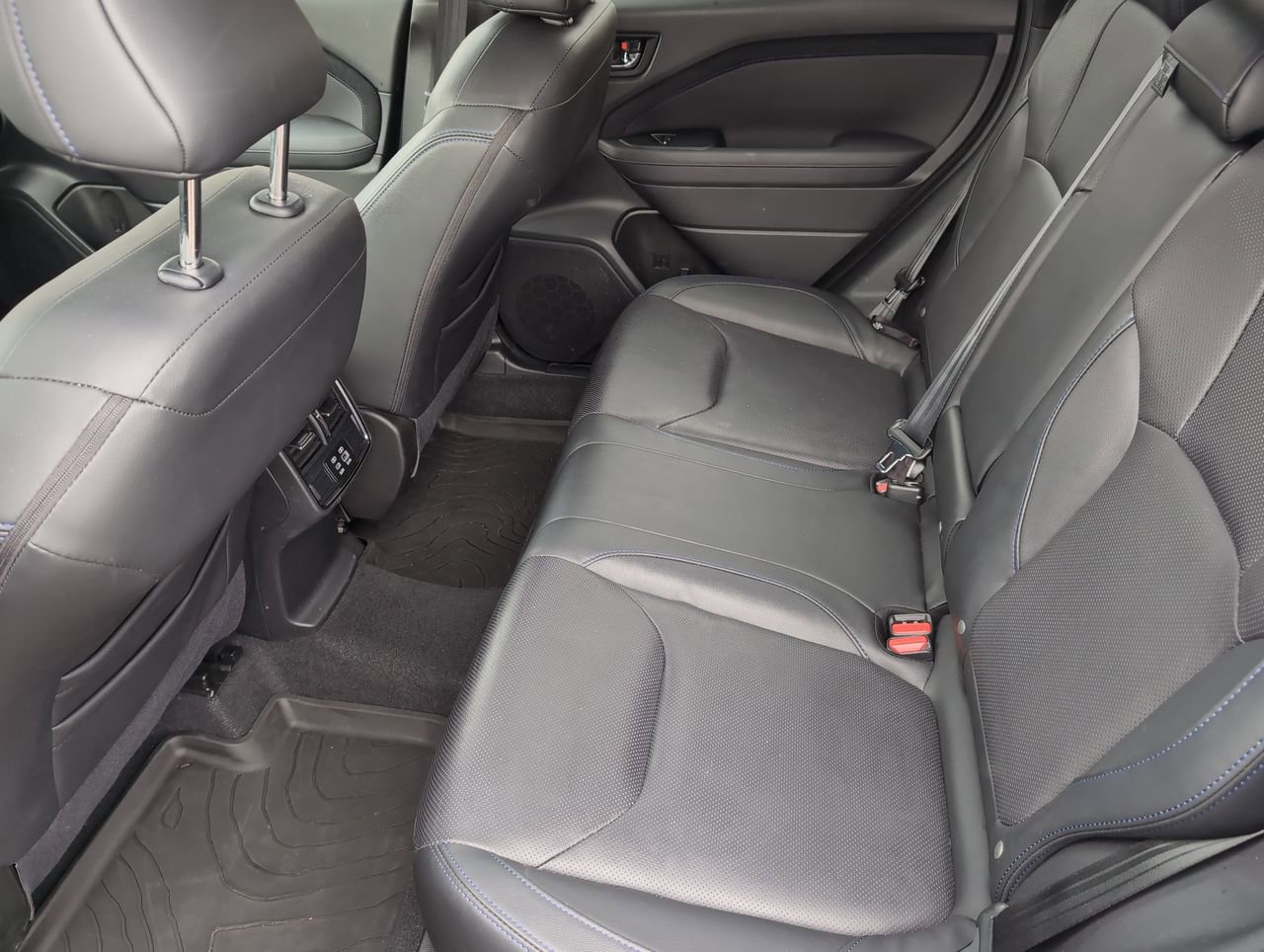 Certified 2025 Subaru Forester Limited AWD/4WD image 13