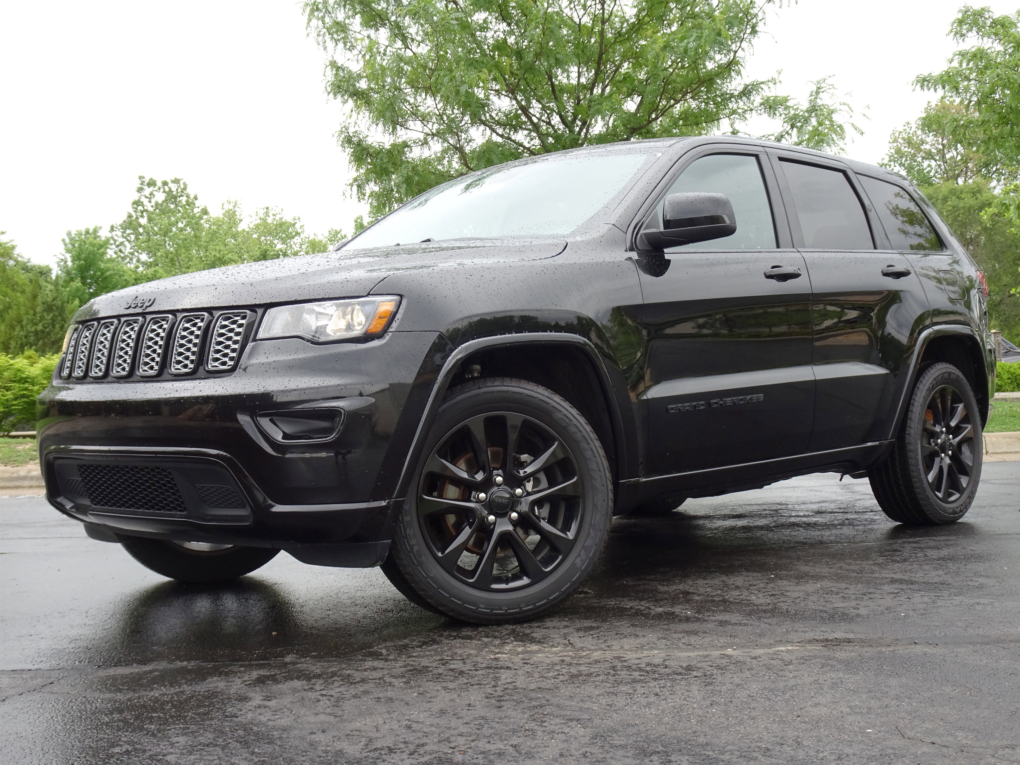 Used 2020 Jeep Grand Cherokee Altitude AWD/4WD image 1