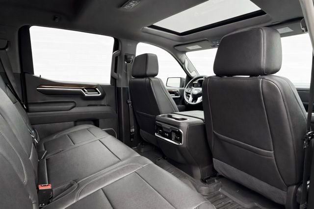 Used 2025 GMC Sierra 1500 Elevation w/ Elevation Premium Package image 14