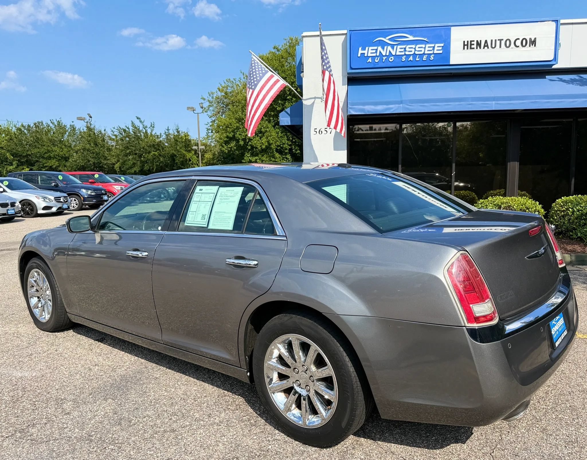 Used 2011 Chrysler 300 Limited RWD image 21