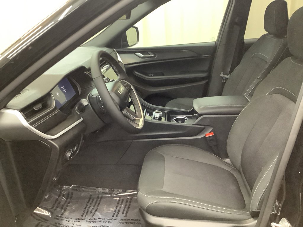 New 2025 Jeep Grand Cherokee Laredo X w/ Luxury Tech Group I image 15