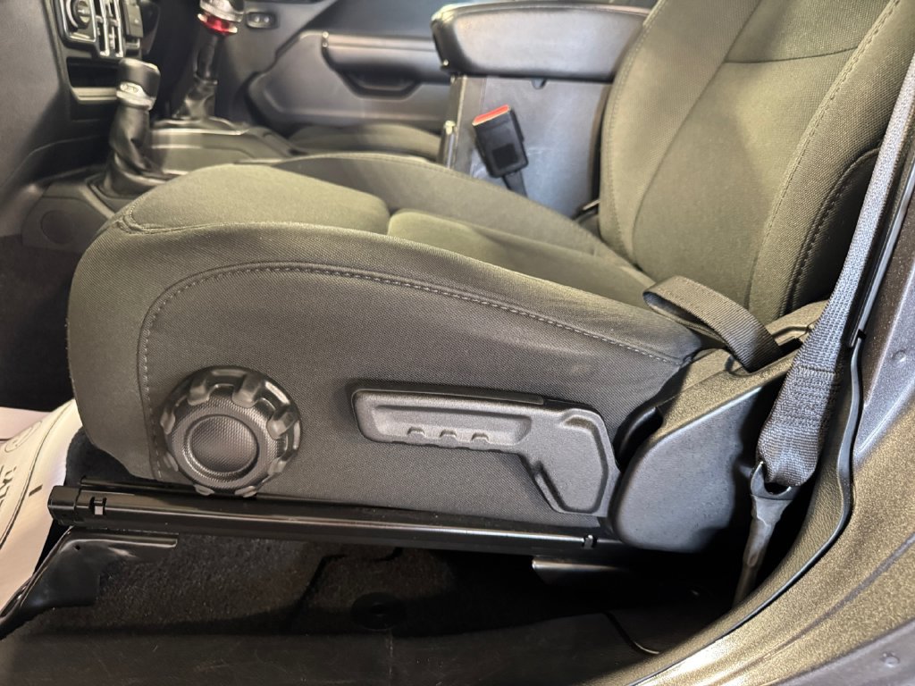 Used 2021 Jeep Wrangler Unlimited Sport AWD/4WD image 13