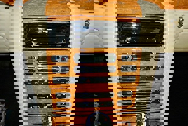 Used 2009 Bentley Azure image 18