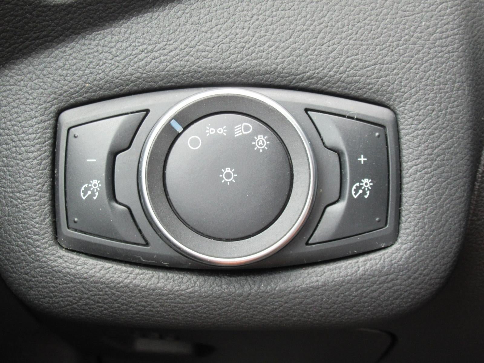 Used 2016 Ford C-MAX SE FWD image 22