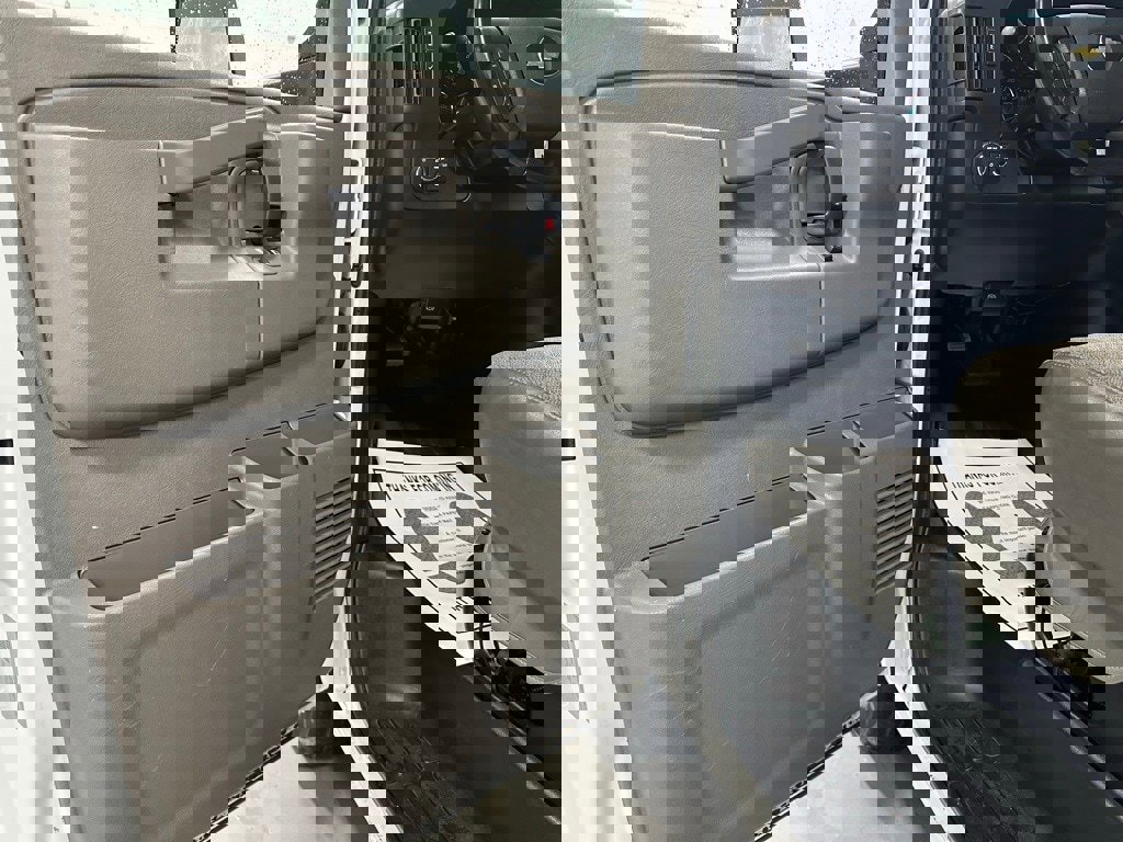 Used 2022 Chevrolet Express 3500 w/ Power Convenience Package image 8