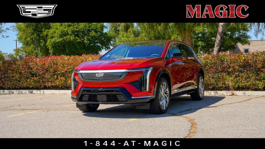 New 2025 Cadillac Optiq Luxury 1