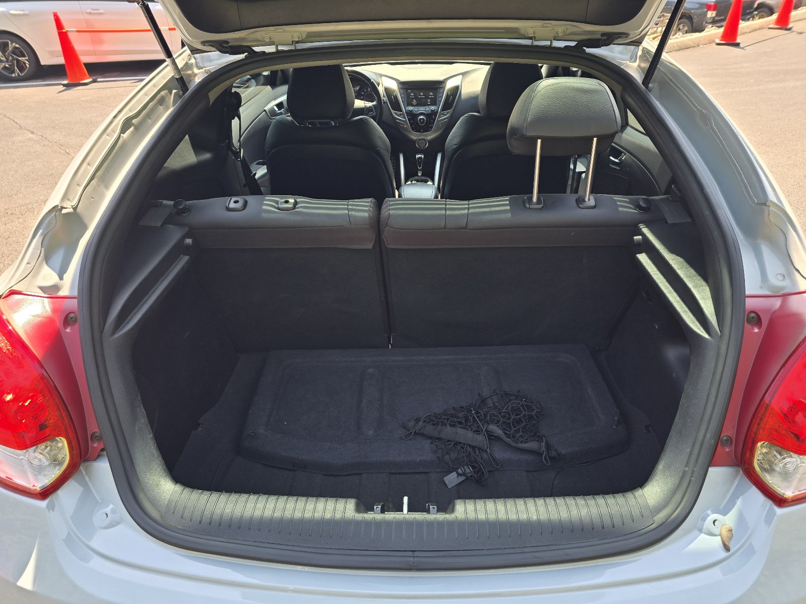Used 2015 Hyundai Veloster RE:FLEX Edition FWD image 25
