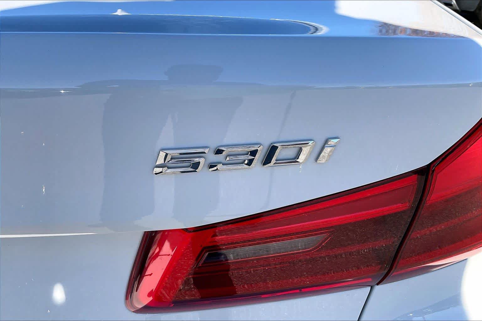 Used 2020 BMW 530i xDrive w/ Premium Package AWD/4WD image 9