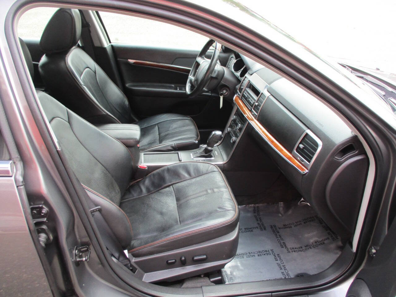 Used 2010 Lincoln MKZ FWD image 26