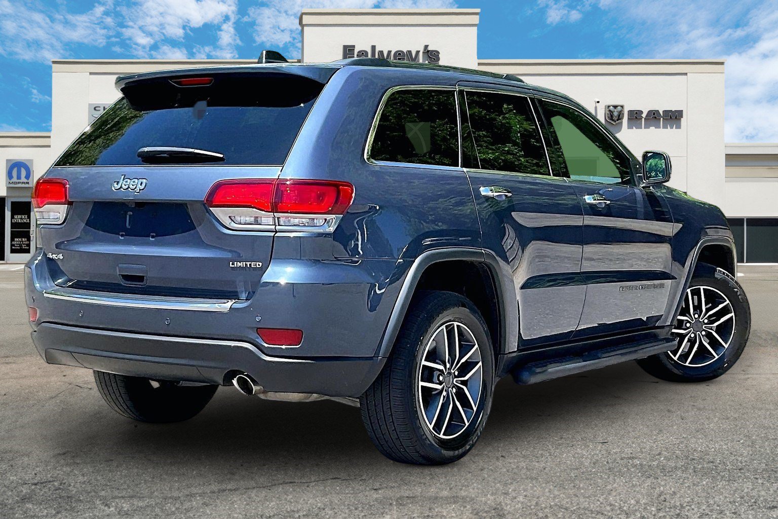 Certified 2021 Jeep Grand Cherokee Limited AWD/4WD image 2