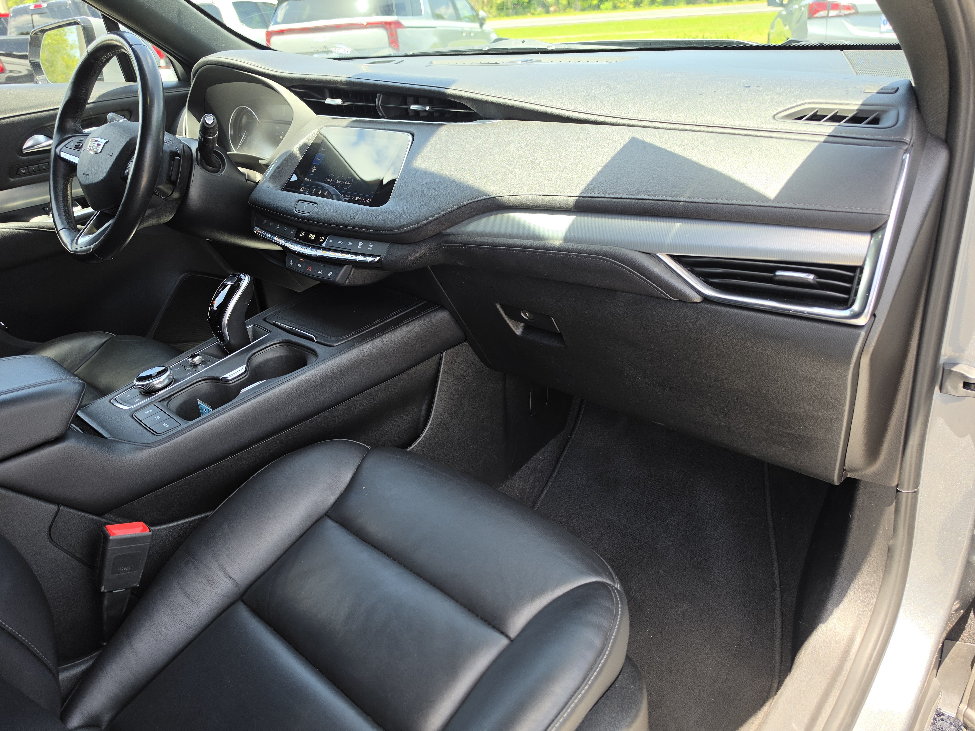 Used 2023 Cadillac XT4 Premium Luxury w/ Cold Weather Package AWD/4WD image 17