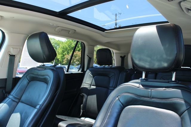 Used 2020 Lincoln Aviator Reserve w/ Equipment Group 201A AWD/4WD image 14