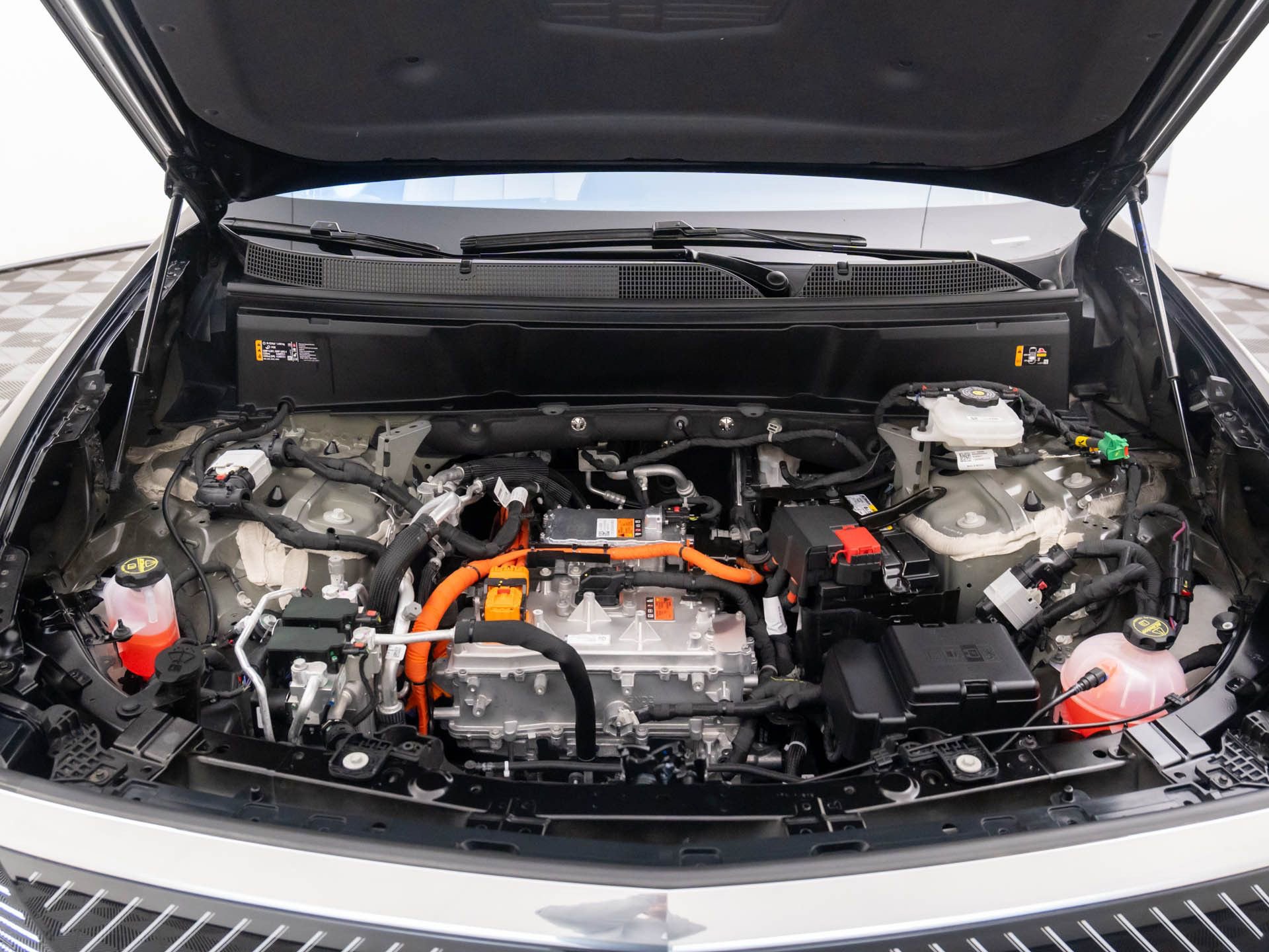 New 2026 Cadillac Vistiq Luxury w/ LPO, Floor Liner Package image 34