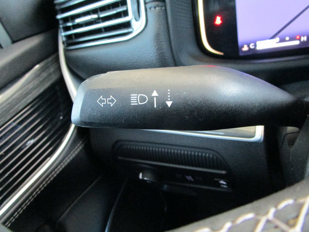 Used 2022 Jeep Wagoneer Series III AWD/4WD image 44