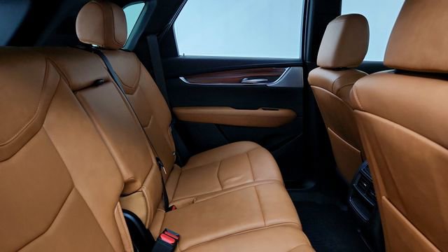 Certified 2024 Cadillac XT5 Premium Luxury w/ LPO, Floor Liner Package image 23
