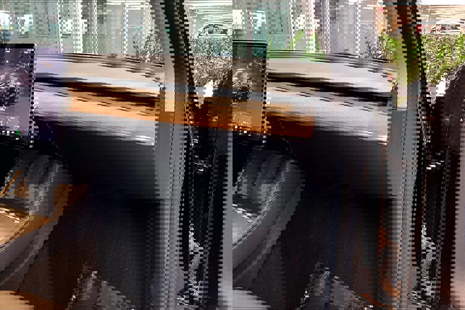 Used 2024 Tesla Model Y Performance image 18