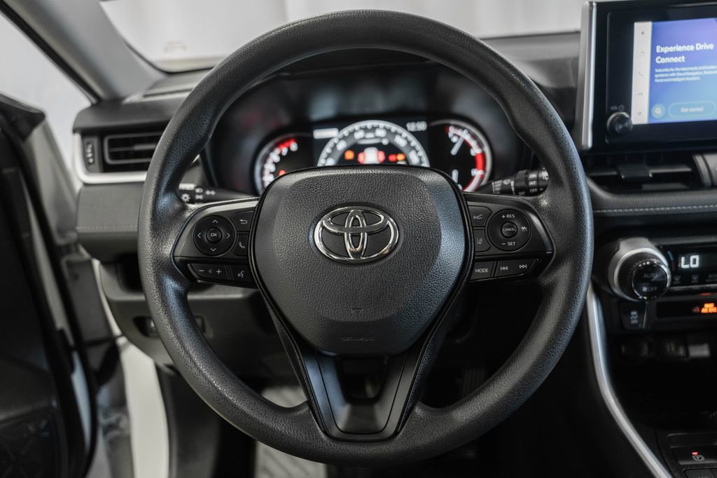 Used 2023 Toyota RAV4 XLE FWD image 28