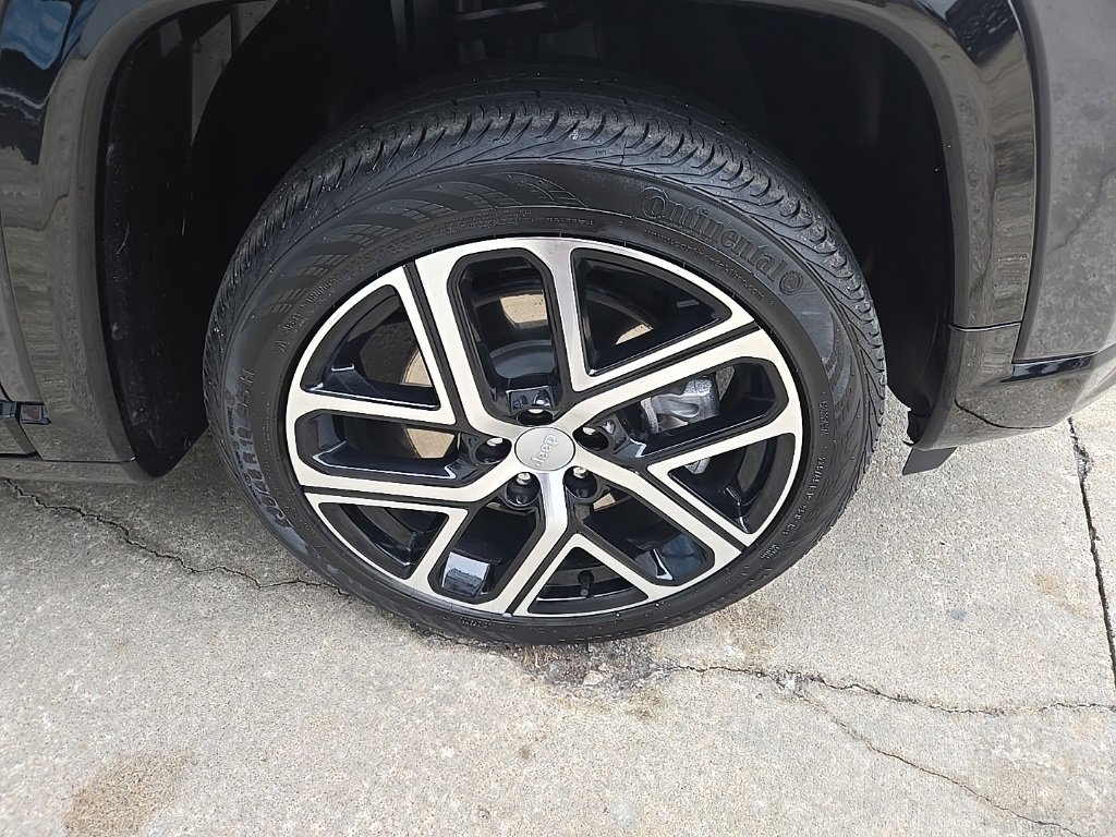 Used 2024 Jeep Compass Limited w/ Elite Group image 24